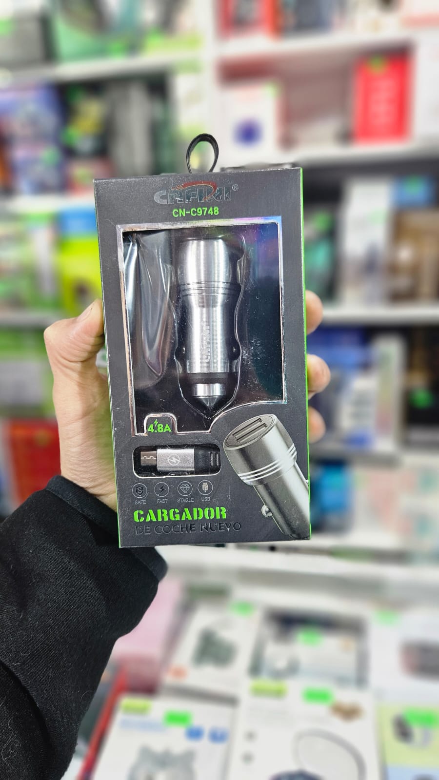 CARGADOR  AUTO  V8 CAFINI 9748