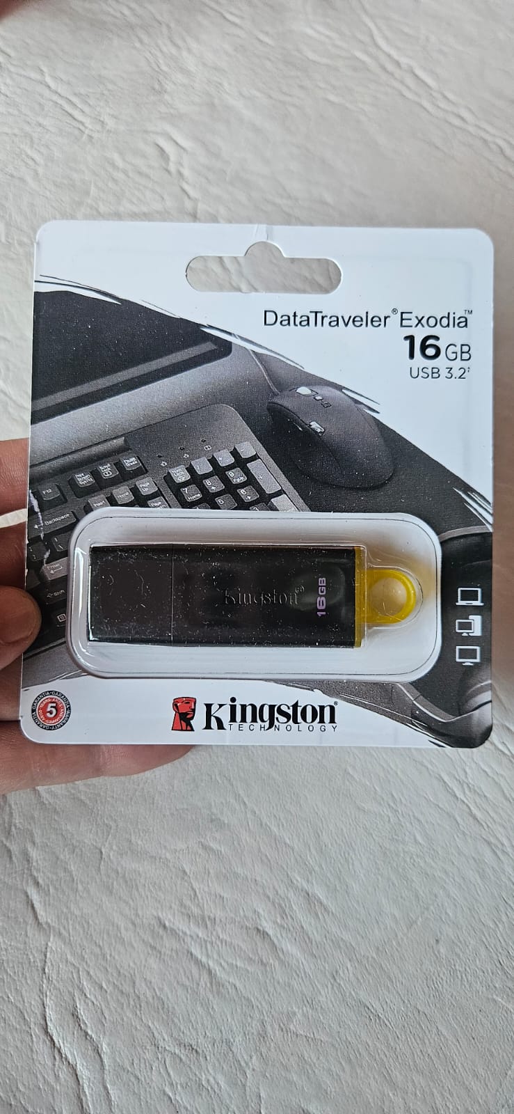 PENDRIVE 16GB