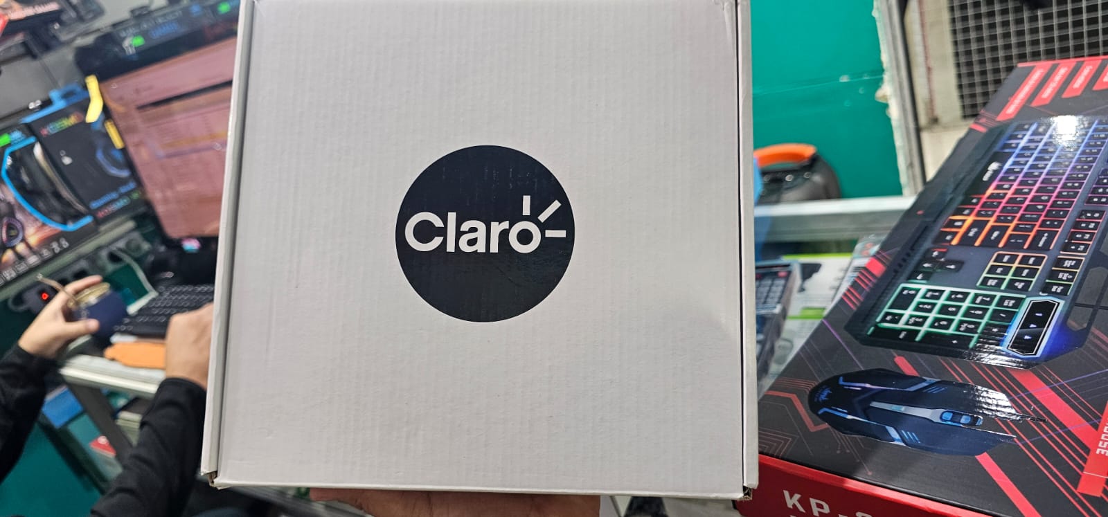 TELÉFONO CON CHIP