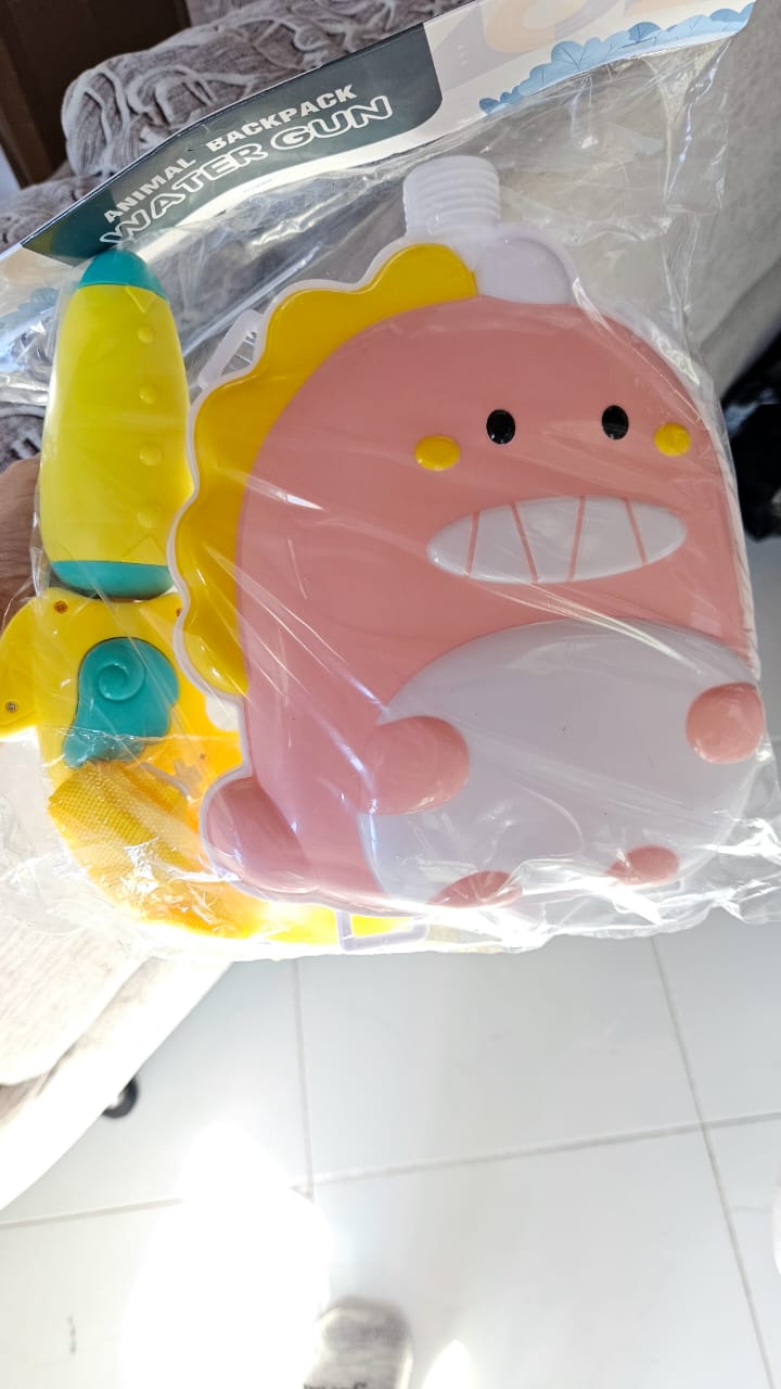 MOCHILA CON PISTOLA DE AGUA