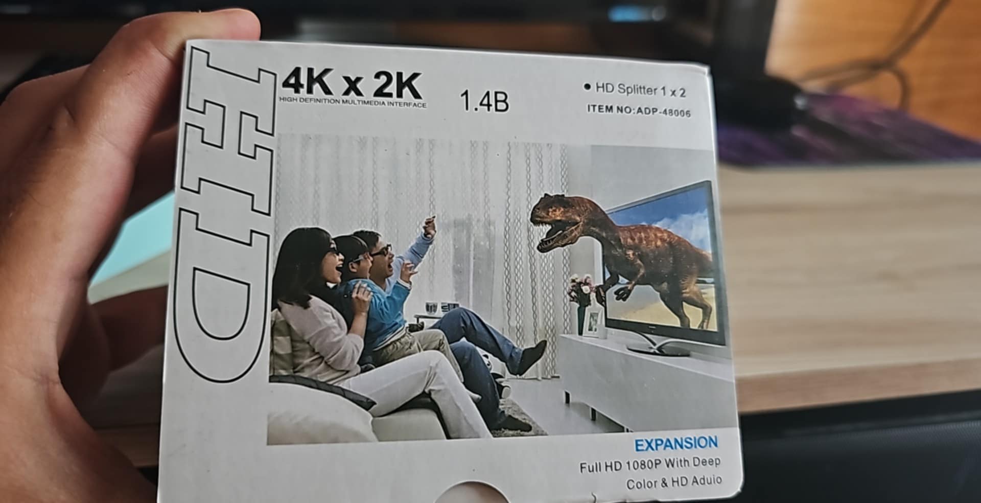 SWITCH  HD SPLITER ADP-48006
